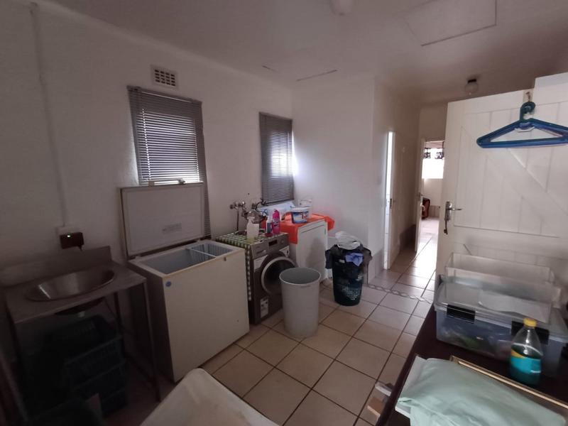 6 Bedroom Property for Sale in Vredenburg Western Cape